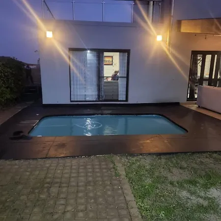 Hotel Room Inside A Mansion Cape Town Exterior photo